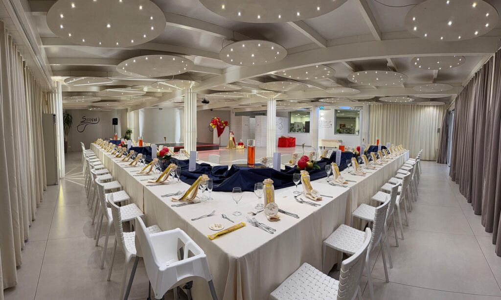 Sala interna del ristorante Savini Bar a Ragusa